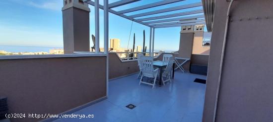 Apartamento con vistas al mar y piscina. - MURCIA