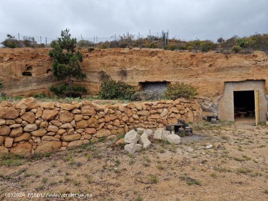 Terreno con cuevas y vistas al mar en Güimar - SANTA CRUZ DE TENERIFE