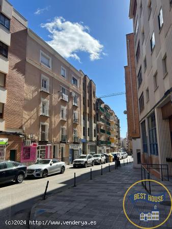  SE VENDE PISO EN PLENO CENTRO DE CUENCA - CUENCA 