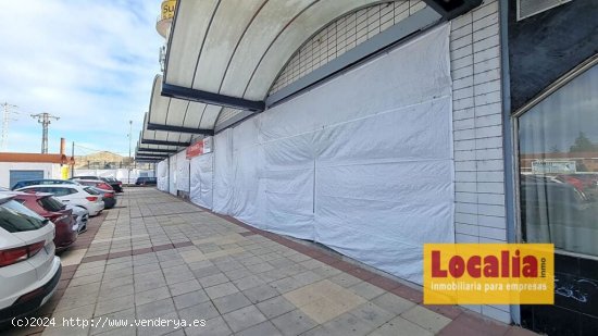  Local comercial en Julio Hauzeur, Torrelavega 