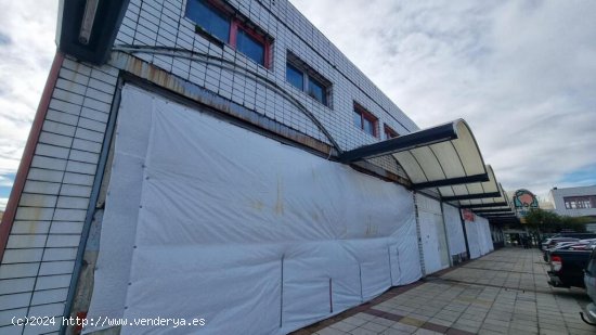 Local comercial en Julio Hauzeur, Torrelavega