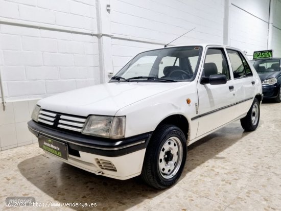 Peugeot 205 Mito 1.8 d de 1996 con 200.000 Km por 2.000 EUR. en Sevilla