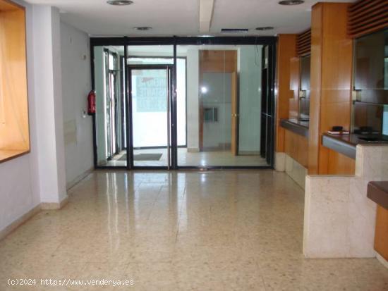  EN EN VENTA AMPLIO LOCAL CON ASCESO A 2 CALLES - ALICANTE 