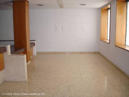 EN EN VENTA AMPLIO LOCAL CON ASCESO A 2 CALLES - ALICANTE