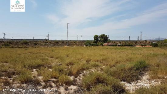 CASA PEQUEÑA ALBERGUE CON TERRENO EN NORIAS MONFORTE DEL CID , ALICANTE - ALICANTE