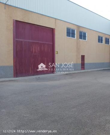 NAVE INDUSTRIAL EN VENTA EN NOVELDA , ZONA ESTACION - ALICANTE