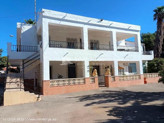  SE VENDE CHALET EN ZONA CAMPOALTO ELDA - ALICANTE 