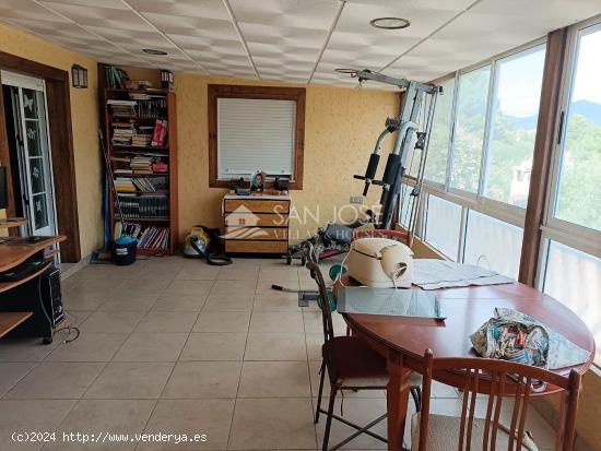 SE VENDE CHALET EN ZONA CAMPOALTO ELDA - ALICANTE