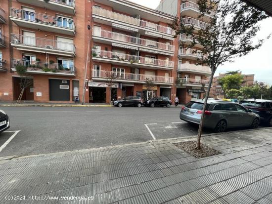 Venta dos plazas de parking juntas en Avda Barcelona esquina Calle Piera por 20500 Eur - BARCELONA