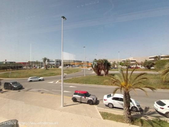 LOCAL COMERCIAL, SITUADO EN EL  PARQUE INDUSTRIAL TORRELLANO - ALICANTE