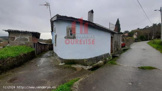 CASA CON GALPÓN, PATIO Y PEQUEÑA PARCELA CERCA DE CELANOVA - ORENSE