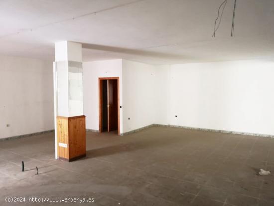 LOCAL COMERCIAL VIATOR 146,98 M2 ÚTILES - ALMERIA