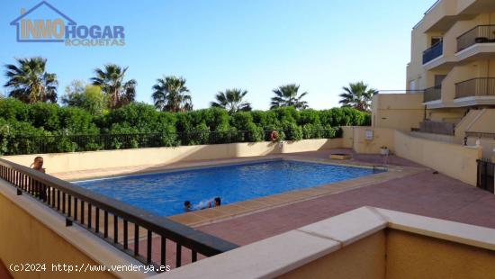 ALQUILER VACACIONAL PISO 2 DOR.PISCINA.GARAJE,VISTAS AL CAMPO DEL GOLF.. - ALMERIA