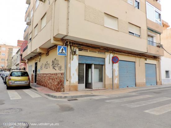 GRAN LOCAL EN VENTA EN ALMERIA CAPITAL - ALMERIA