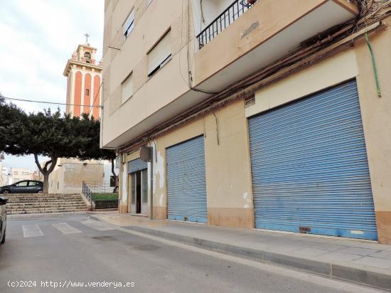 GRAN LOCAL EN VENTA EN ALMERIA CAPITAL - ALMERIA