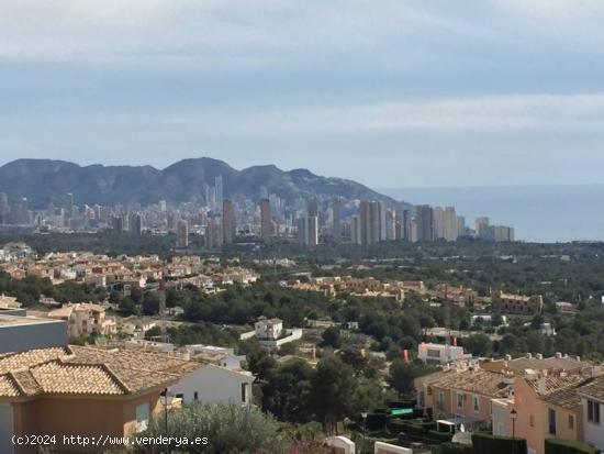 Parcela de uso terciario para viviendas turísticas - ALICANTE