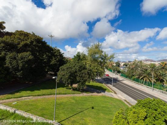 CHALET INDEPENDIENTE EN CIUDAD JARDÍN CON VISTAS - LAS PALMAS