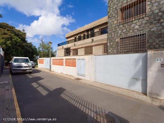 CHALET INDEPENDIENTE EN CIUDAD JARDÍN CON VISTAS - LAS PALMAS