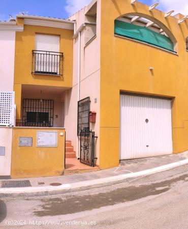  VENTA EN FINES, ALMERÍA DE CASA ADOSADA DE 4 HABITACIONES. - ALMERIA 