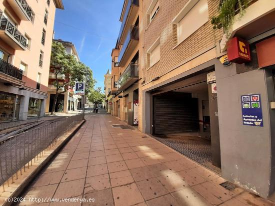  PLAÇA D'APARCAMENTEN PLE CENTRE D'IGUALADA - BARCELONA 