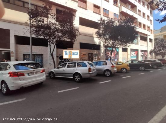 Gran Local comercial en bruto o semiacondicionado!! - CACERES