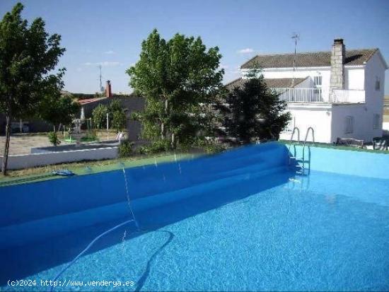  Urbis te ofrece un chalet en Arapiles, Salamanca. - SALAMANCA 