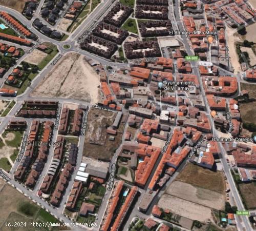 Urbis te ofrece una casa con parcela en la Urbanización Los Almendros, Villamayor, Salamanca. - SAL