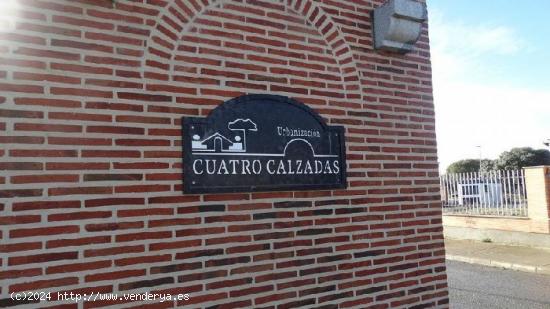 Urbis te ofrece una parcela en venta en zona Cuatro Calzadas, Salamanca. - SALAMANCA