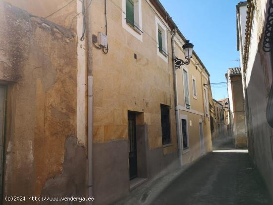 Urbis te ofrece una estupenda casa en venta en Ciudad Rodrigo, Salamanca. - SALAMANCA