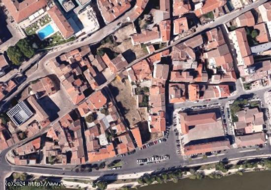 Urbis te ofrece un amplio solar en Barrio La Horta (Zamora) - ZAMORA