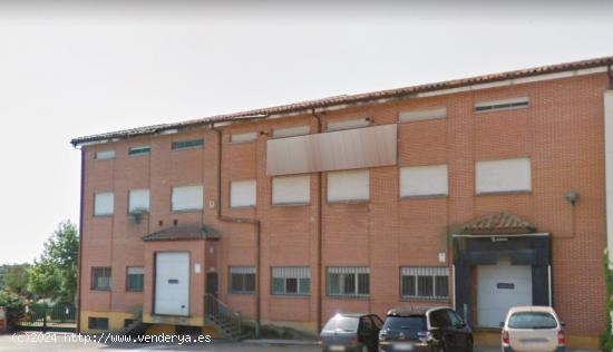  Urbis te ofrece una espectacular nave en venta/alquiler en Villaseco de los Gamitos, Salamanca. - SA 