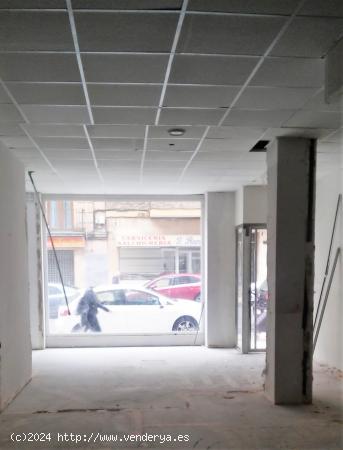 Urbis te ofrece un estupendo local comercial en alquiler en zona Carmelitas-Oeste, Salamanca. - SALA