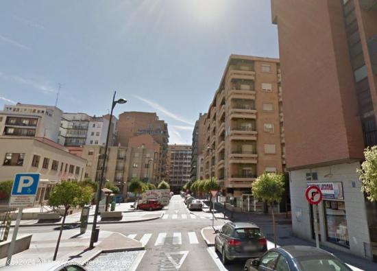  Urbis te ofrece un estupendo local en alquiler en zona Labradores, Salamanca. - SALAMANCA 