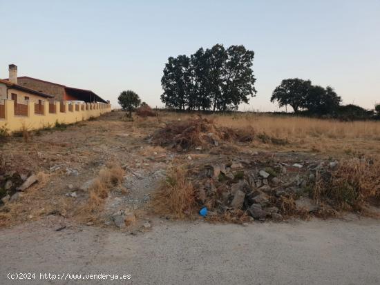 Urbis te ofrece un suelo urbano en venta en Escurial de la Sierra, Salamanca. - SALAMANCA