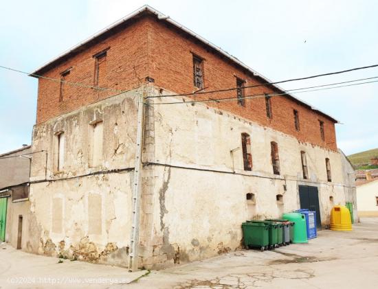  Urbis te ofrece un edificio en venta en Matilla de los Caños, Salamanca. - SALAMANCA 