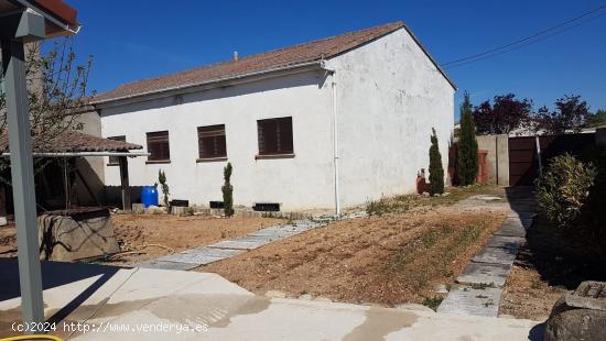  Urbis te ofrece una estupenda nave en Carbajosa de la Armuña, Salamanca. - SALAMANCA 