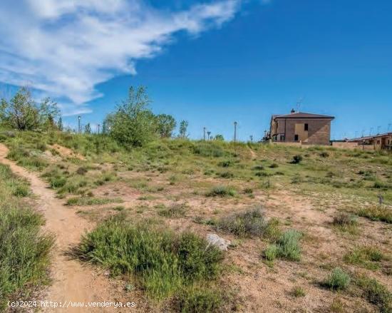 Urbis te ofrece un solar urbano en venta en Ávila. - AVILA