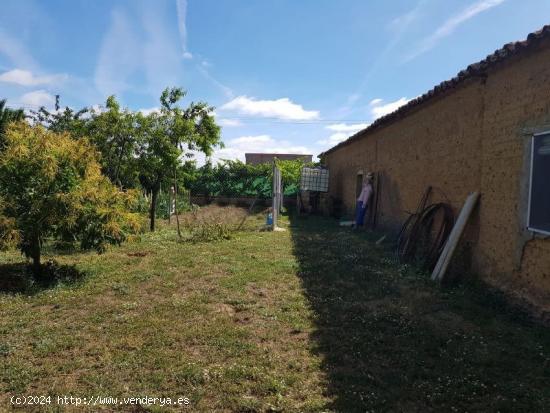 Urbis te ofrece una casa con terreno en venta en Aldehuela de Yeltes, Salamanca. - SALAMANCA