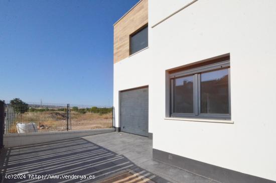 Urbis te ofrece unos chalets adosados en venta en Doñinos de Salamanca, Salamanca. - SALAMANCA