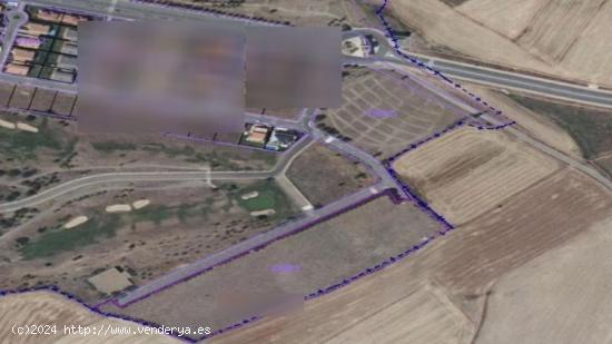 Urbis te ofrece una parcela DOTACIONAL en venta en zona Campo de Golf, Villamayor, Salamanca. - SALA