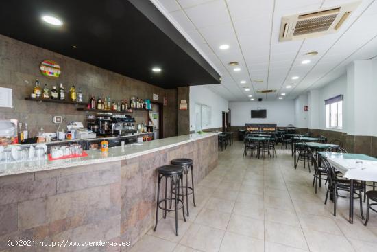 Bar en polígono industrial en funcionamiento  . - VALENCIA