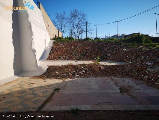 solar  de esquina para hacer vivienda en cerro de reyes - BADAJOZ