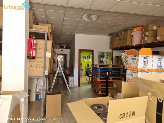 LOCAL COMERCIAL EN VENTA EN C/ VILLUERCAS - BADAJOZ