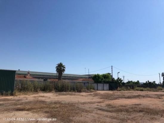 SE VENTA TERRENO RUSTICO EN CTRA DE VALVERDE - BADAJOZ