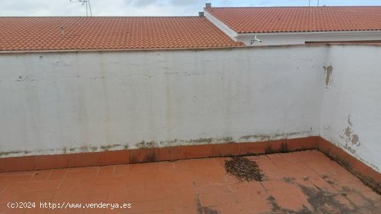 4 ADOSADOS EN VENTA EN CASTUERA - BADAJOZ