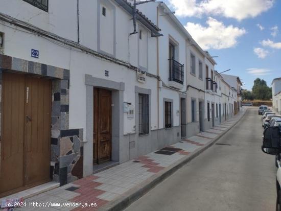  CASA ADOSADA EN VENTA EN CASTUERA - BADAJOZ 