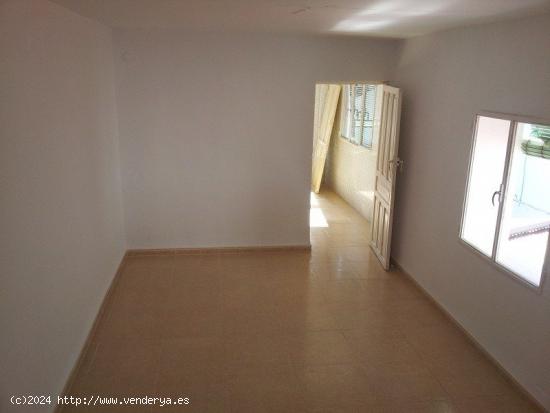 Vivienda (Piso) en Badajoz - Santos de Maimona - BADAJOZ