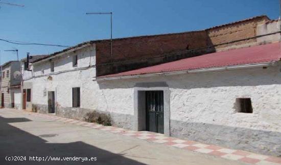 CASA EN VENTA EN ALDEA DEL CANO - CACERES