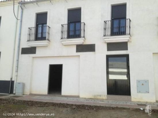  Local en venta en Avenida Estación, Bajo, 06920, Azuaga (Badajoz) 63.000 € - BADAJOZ 