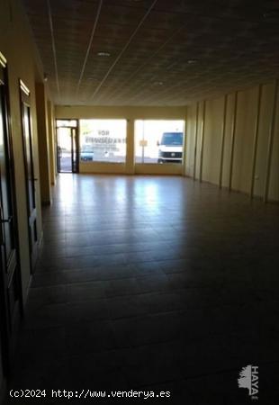 Local y piso en venta en Calle Sagunto, Bajo, 06480, Montijo (Badajoz) - BADAJOZ